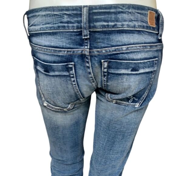 5021....Guess Crop Jeans Size 24, 24" Inseam 6" Rise PERMANENT CUFF. - Picture 4 of 6